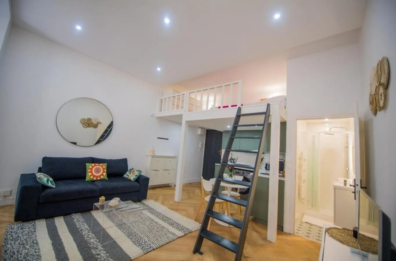 Studio Elegant 4 Couchages Front De Mer Clim Parking Privatif Wifi Nice Apartment