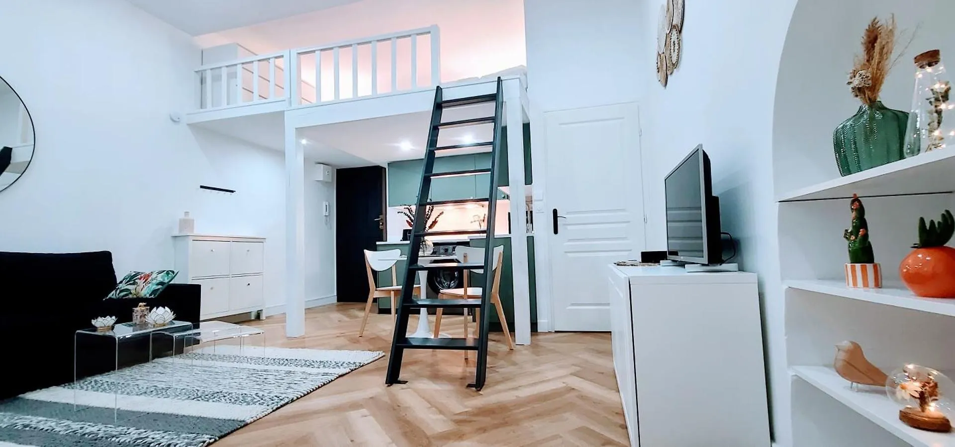 Apartment Studio Elegant 4 Couchages Front De Mer Clim Parking Privatif Wifi Nice